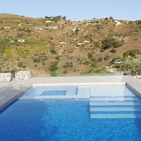 Serena - Amazing With Private Pool Villa